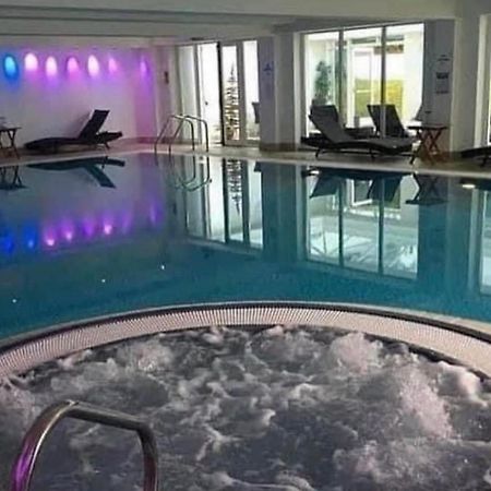 Towers Hotel&Spa Swansea Buitenkant foto