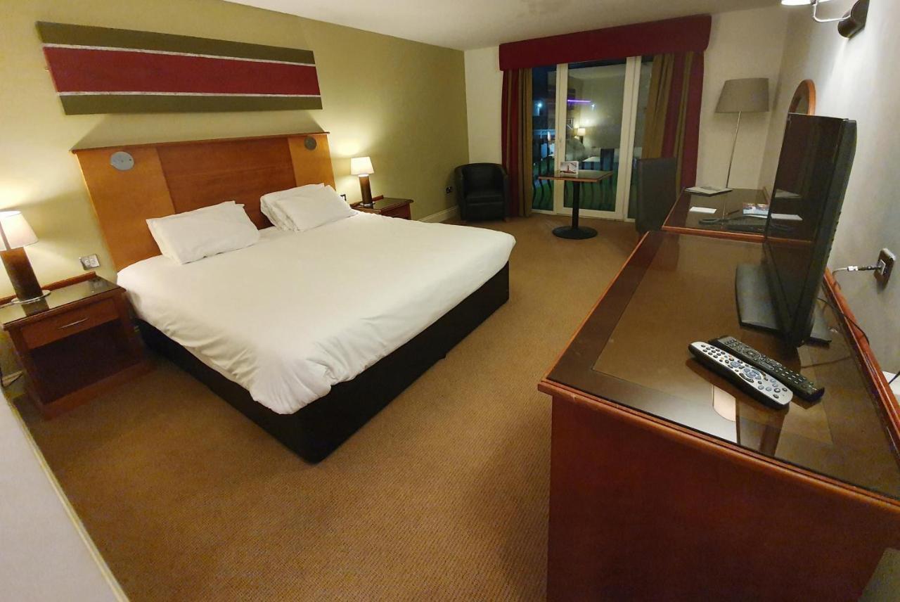Towers Hotel&Spa Swansea Buitenkant foto