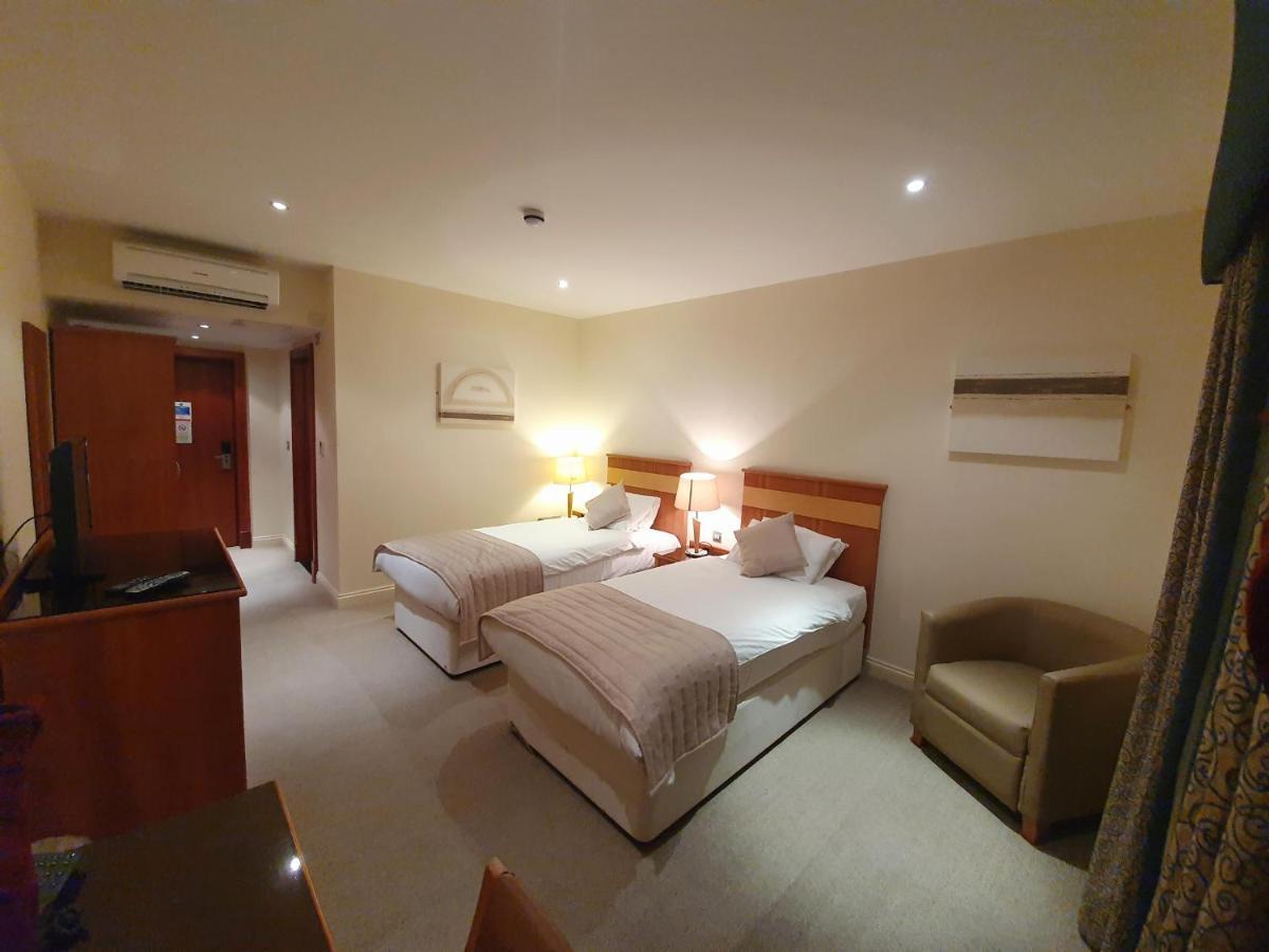 Towers Hotel&Spa Swansea Buitenkant foto
