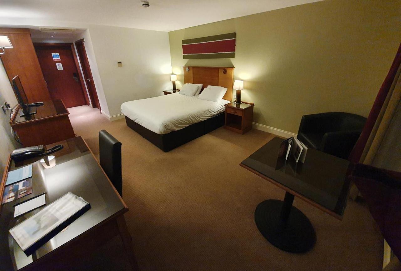 Towers Hotel&Spa Swansea Buitenkant foto