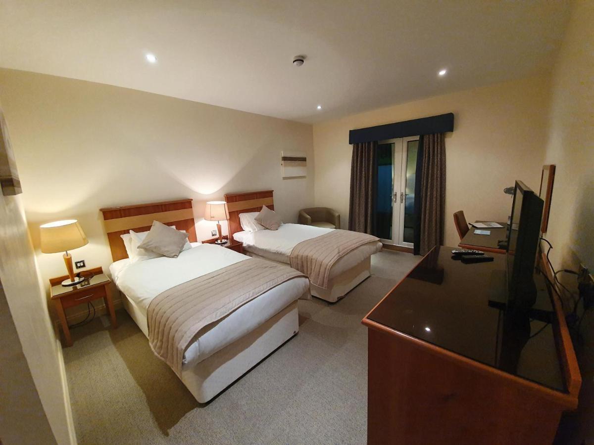 Towers Hotel&Spa Swansea Buitenkant foto
